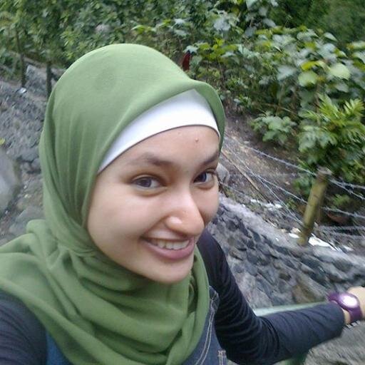 SyafinazBawedan's profile picture. I m an Indonesian.I trust human beings.I enjoy with my frenz.I will die 1 day. Moreover Im a common woman.Is this not sufficient to get connected over twitter?