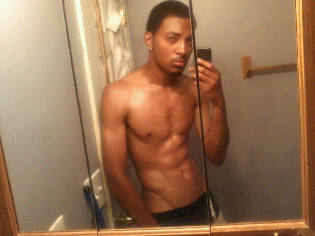 wats gud dis ur boy Batman aka Lightskinned Knight n im a koo ass nigga n i keep it 100% n dont get on my bad side
