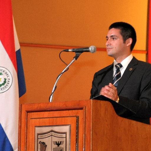 Periodista | Escritor | Presentador de Radio y Televisión