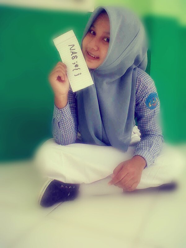 Lily_Goju's profile picture. August 13th 1998. Lili Goju Handayani.  smart. sweet. Funny. Chubby :D :D