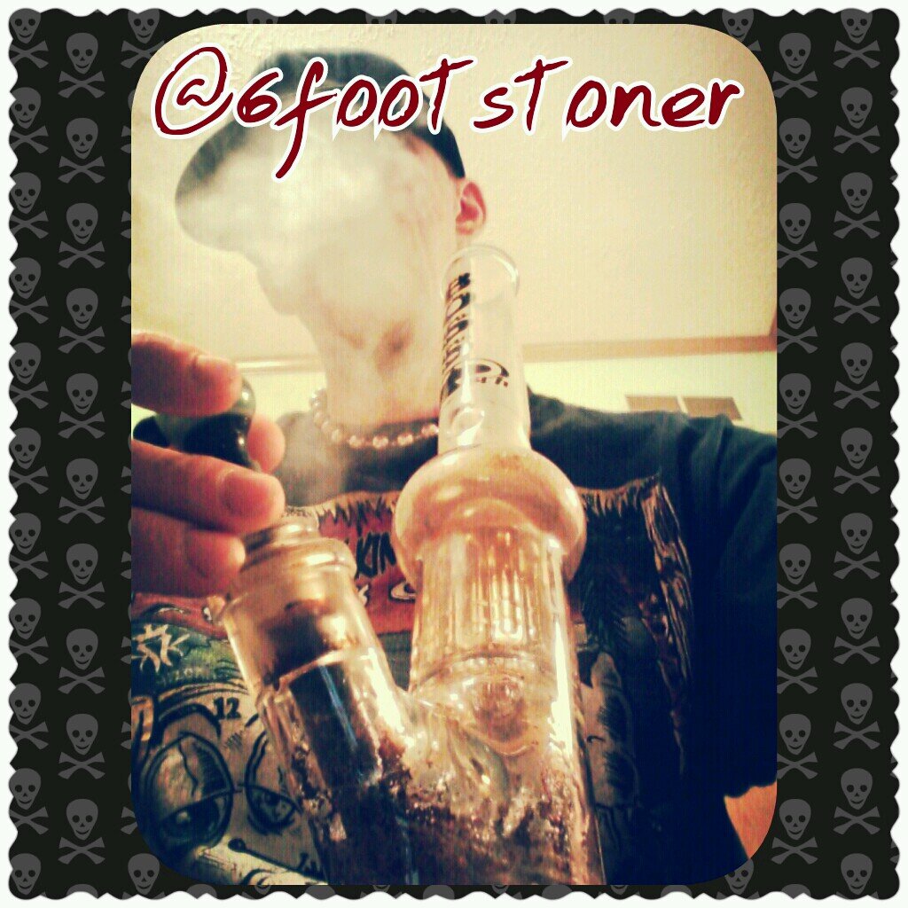 a stoner with a lot on his mind, man! I'm the Dude, capitol D, I wanna free the plant, and spread the love. #Srh  #PsychopathicRecords #BMFOT #StrangeMusic