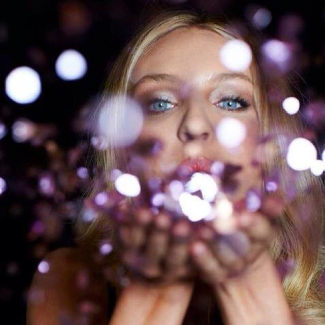 Please Follow Me(♡ϋ♡)♬♬ 
love♡fashion♡music♪♡pink♡