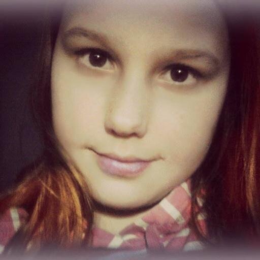 Hy everybody! Follow me! I'm a directioner :)