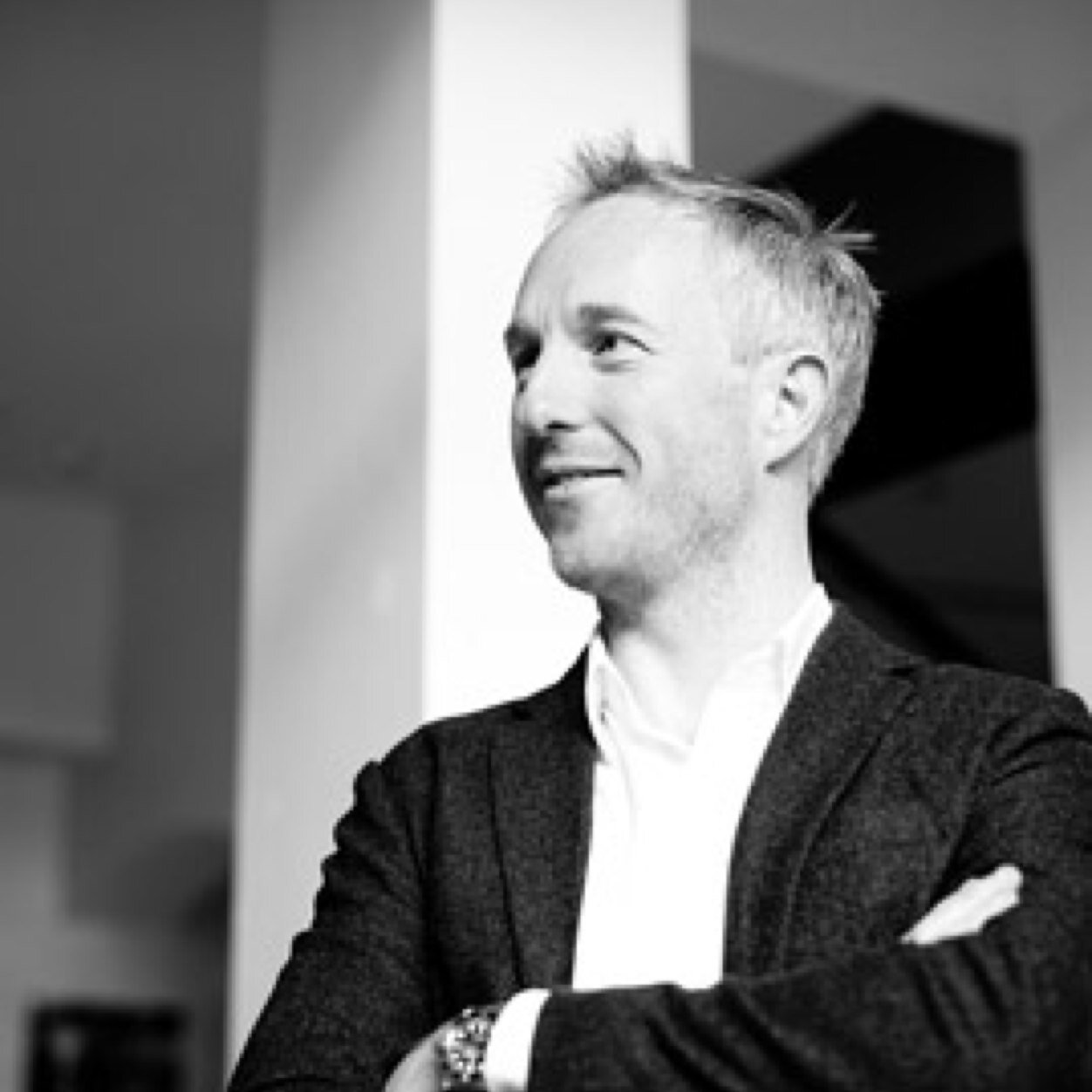 Architect, skier, runner, fan of the arts, the great outdoors and all things design