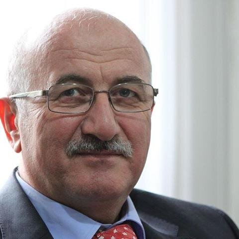 YASAL UYARI: Her RT yaptıklarım katıldığım anlamı gelmez. BAZEN GIRGIR DA OLUR.Yazdıklarım Kişisel görüş ve düşüncelerimdir. Alıntılar hariç...