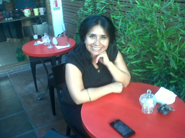 Soy mamá por Amor, amiga ideal, me gusta el campo y el azul del mar... Aprendiz de todo.