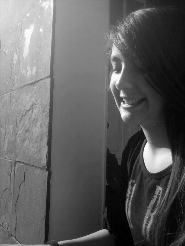 soy una chicaa con un caracter msss ... creoo que atrevidoo