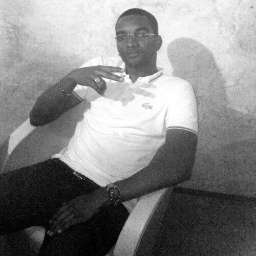 IamCharlieAnge's profile picture. JuSte MoI Si CeRtAiN dIsE cE qU'iL pEnSe D'aUtRe PeNsE sImPlEmEnT cE Qu'iL dIsE fOlLoW mE iF yOu CaN! #TweetConscient #TweetBatard #LifeIsAGame #Play