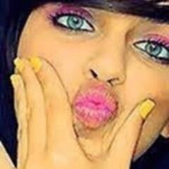 • 'Quem sou eu {?}
α coisiinhα mαiis boniitiinhα dα Mαe! #)