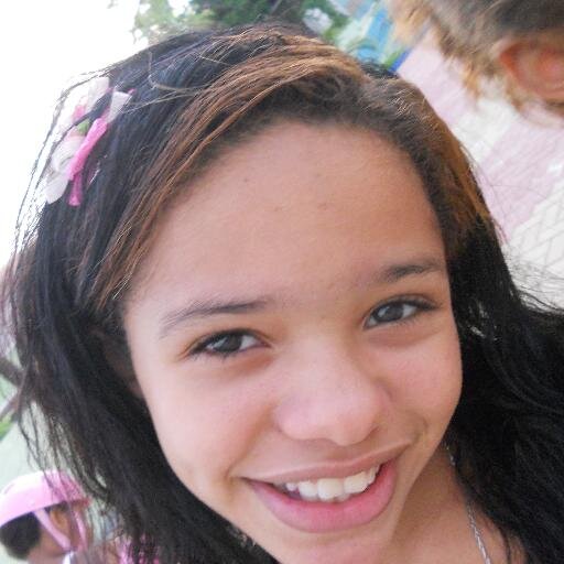 Amo Dormi,Acorda Tarde ,Pizza,Amo Vê Minhas Best , & Amo Meus Irmões , 
3