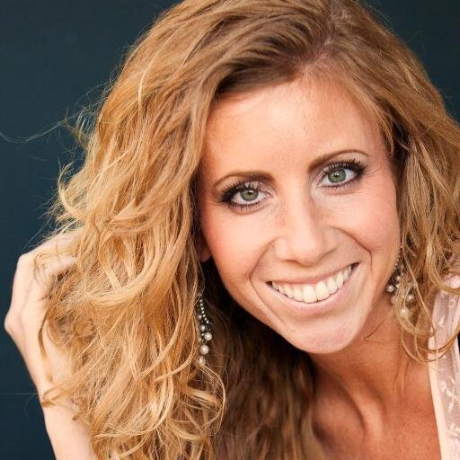 E_Danielle_M's profile picture. Artist/Graphic Designer/Bodybuilder/Fitness/Photographer/Dog Lover