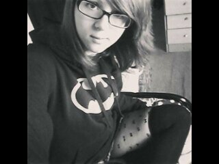 Ice hockey, musicals, bands, horror films, Tim Burton, doctor who, David Tennant, AA, MCR, BMTH, SS, BVB, green day, mayday parade, slipknot, RIP;Mitch Lucker♥