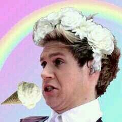follow @nerdyh0ran bc a boyband ruined her life