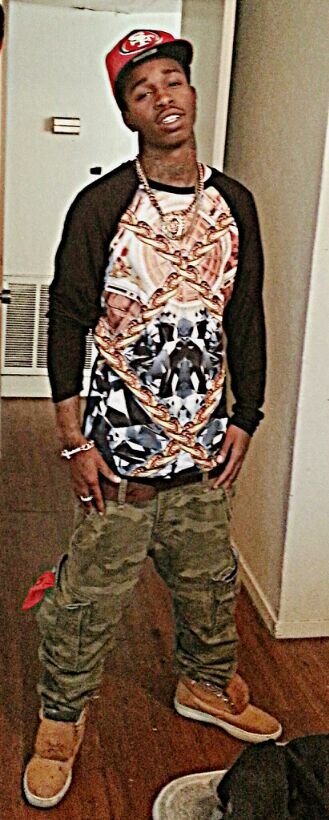 T.rose is my name , Gnorly is my gang , blood what I bang . enuff said you no tha rest . #free d.rose
