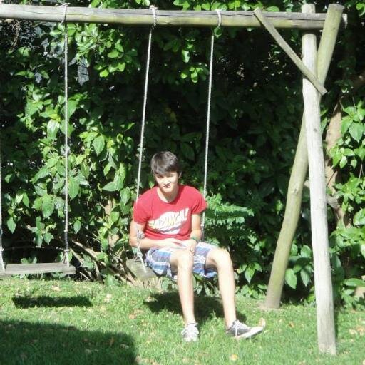 Minecraft addict for life,aspiring artist and sports master American living in South Africa (secretely wishes i was part of a tv show)