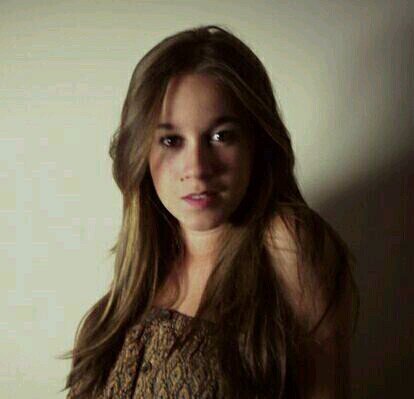 Estudiante de historia en la UCM, futura profesora. Luchando un futuro y unos sueños. Disfrutando de la vida.  Me encaaaantan los animales (: