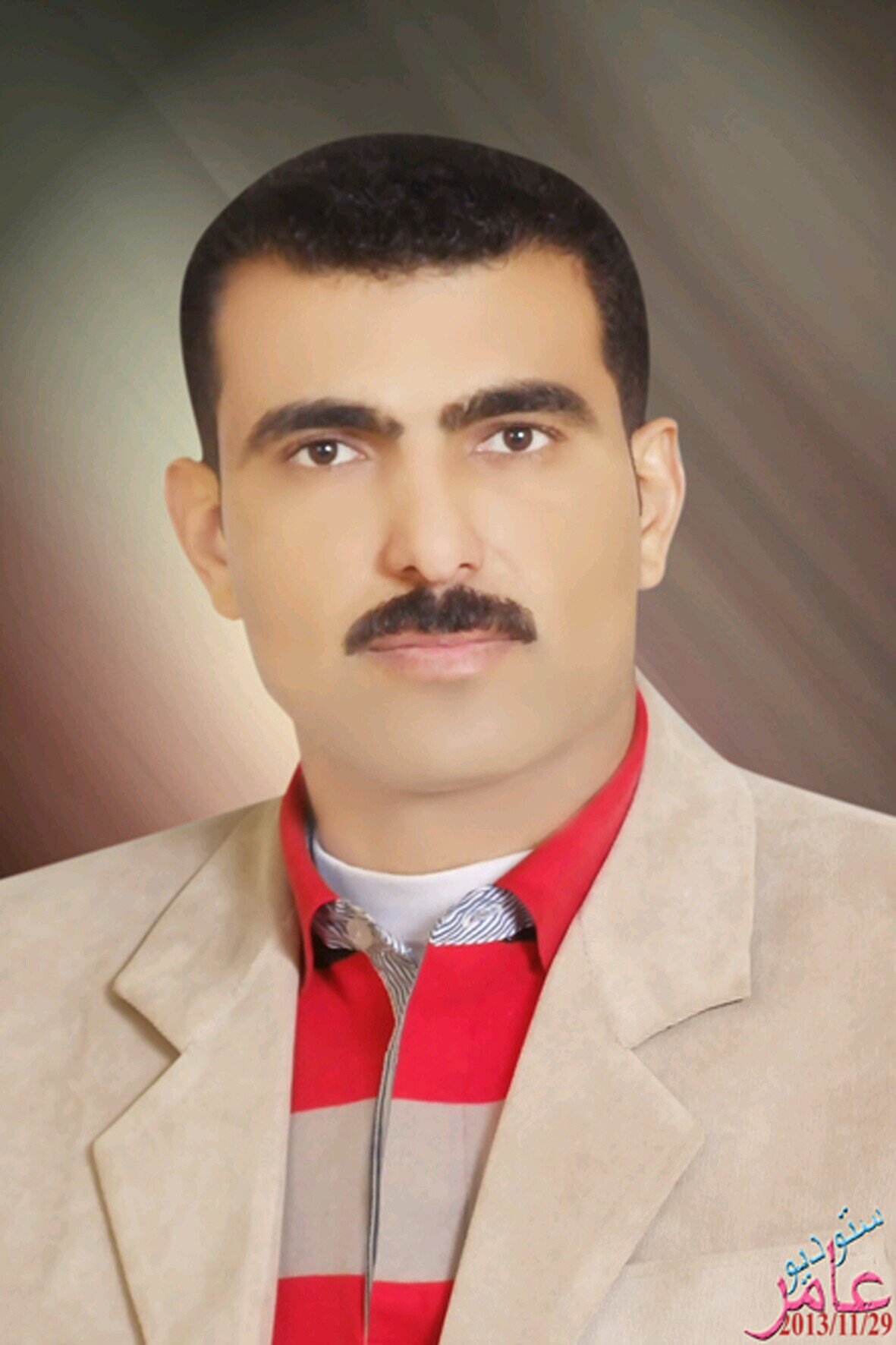 ‏♥♥الــــــرجال♥♥
الــــــرائعون 
كــــــالأحجار 
الكــــــريمة 
لا نصــــــنعهم 
بــــــل نبحث عنهم♥♥‎
ABDEL.AZIZ