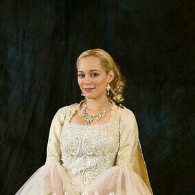 AristaEssendon's profile picture. Princess of Melengar, Sister of Prince Alric Essendon, daughter of the late Amrath Essendon