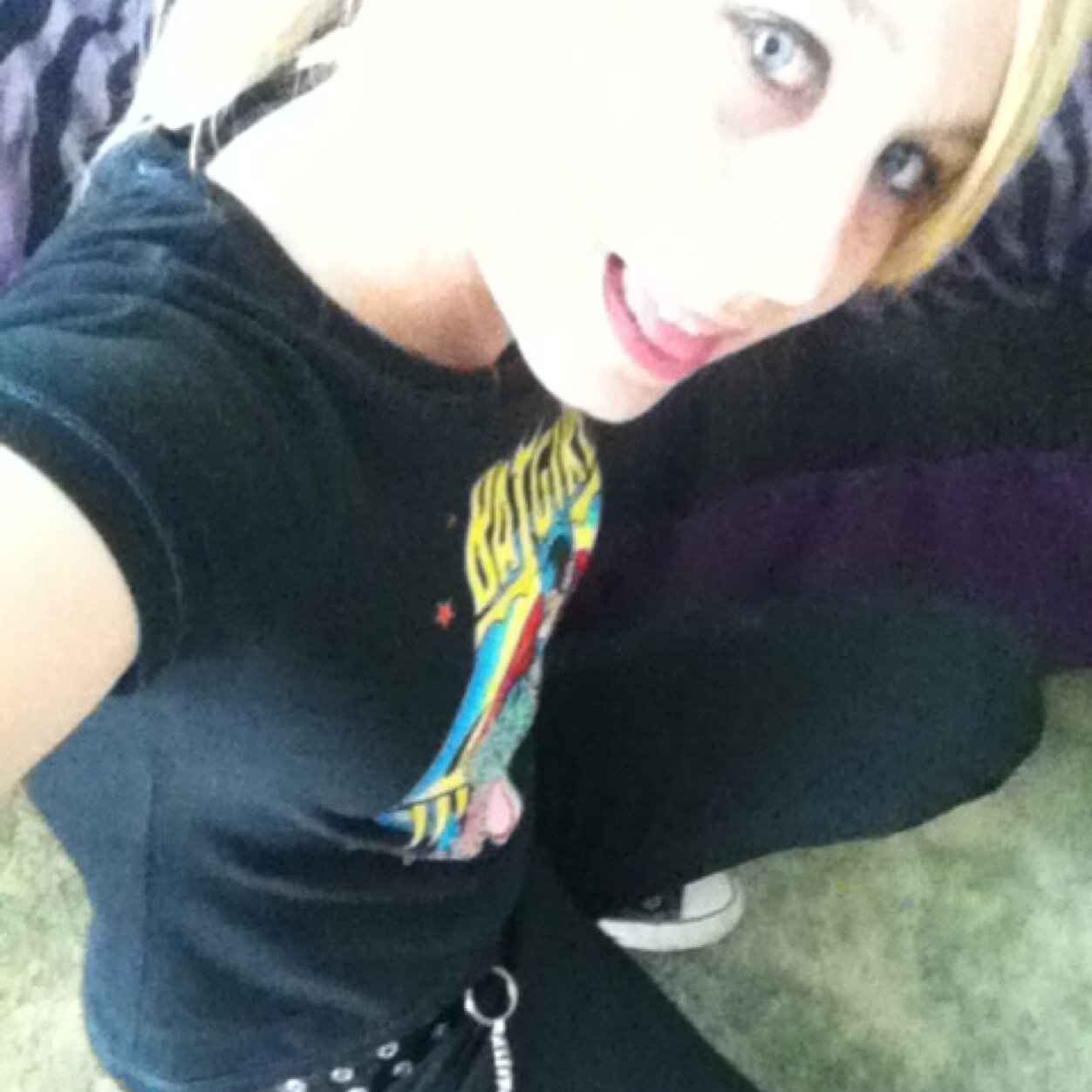 Emo,funloving,nice
Im the type that will knock you out if you piss me off