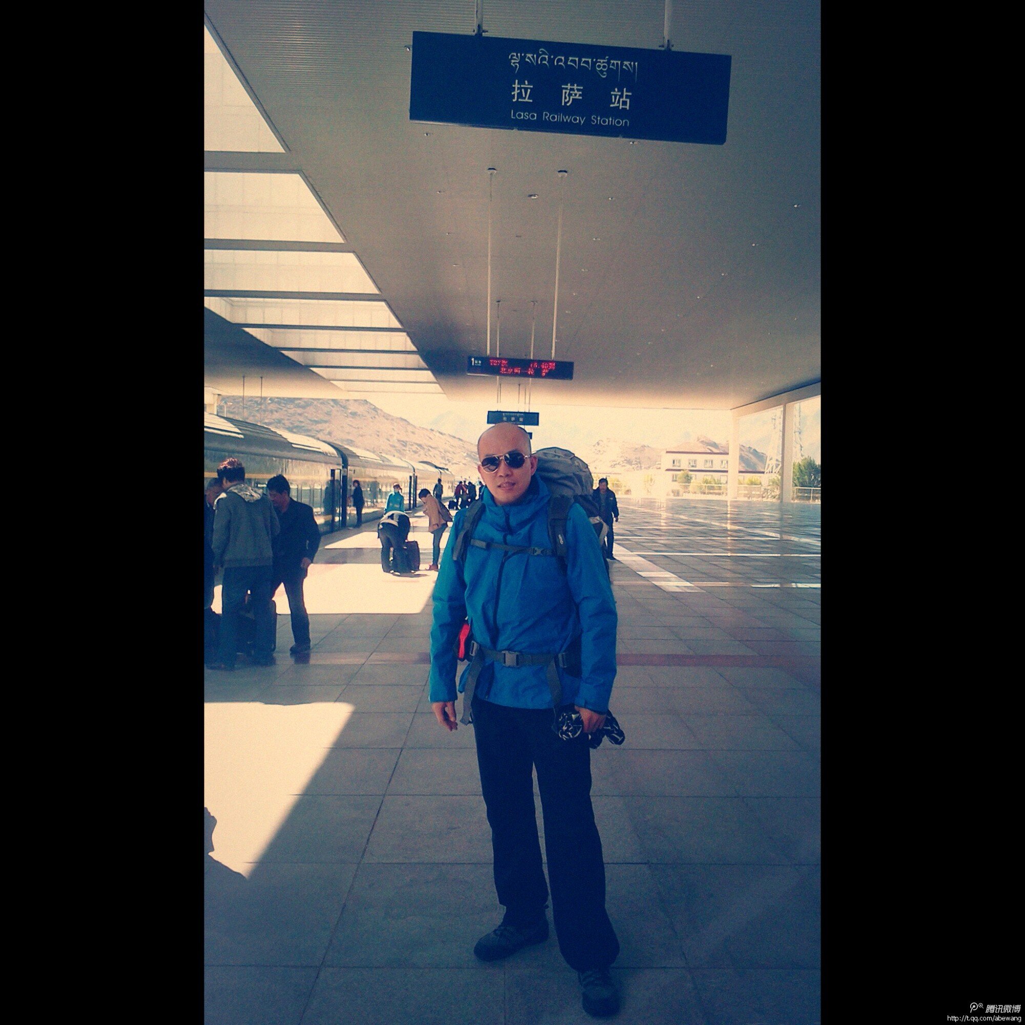 I'm ux designer,photographer.I like travel,lure,driver,food and girl.