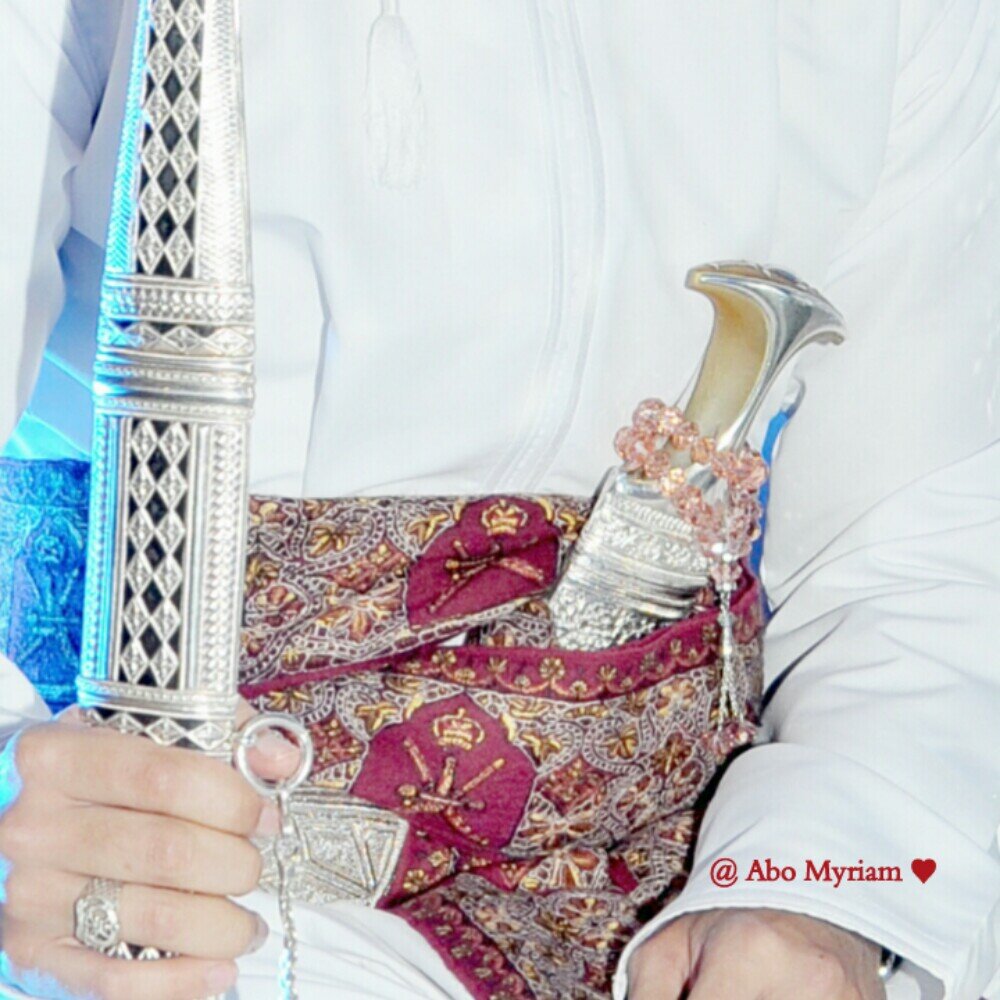 SaidAlbadaai's profile picture. اللــورد 👑 مالي شبيه إلا السماء والسحابة، ومالي نقيض إلا مقلد ومنسوخ، أنا كذا ما أشبه إلا أتشابه، وما أدنق إلا يرتفع رأسي شموخ