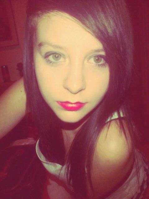I got ice water for blood, with neither heart or spine. Professional Procrastinator. I'm inlove with music, skinny & danger.