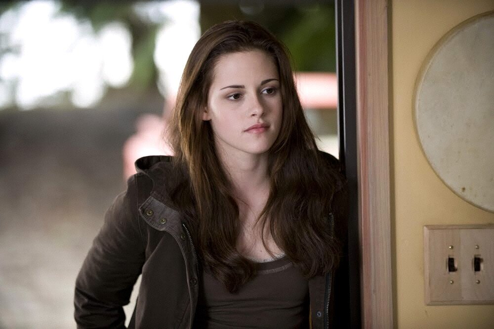 Bella Cullen~ Vampira desde no hace demasiado tiempo... Casada y madre de una hija. Sed de sangre, cuidado conmigo, aun no controlo esta extraña fuerza.