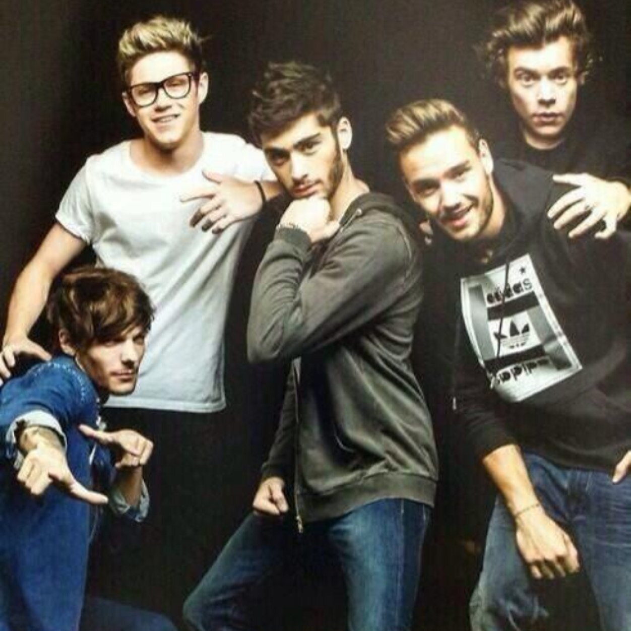 Follow me i fb! 5 boys ruined my life

•goal 5K•
•0/4 0/5•