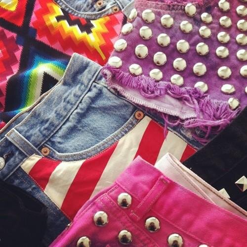 Puedes contactar con nosotros también por Whatsapp o teléfono en el número
684 24 03 65
clarkemoda@outlook.com 
Facebook: http://t.co/VuL8PySLHb