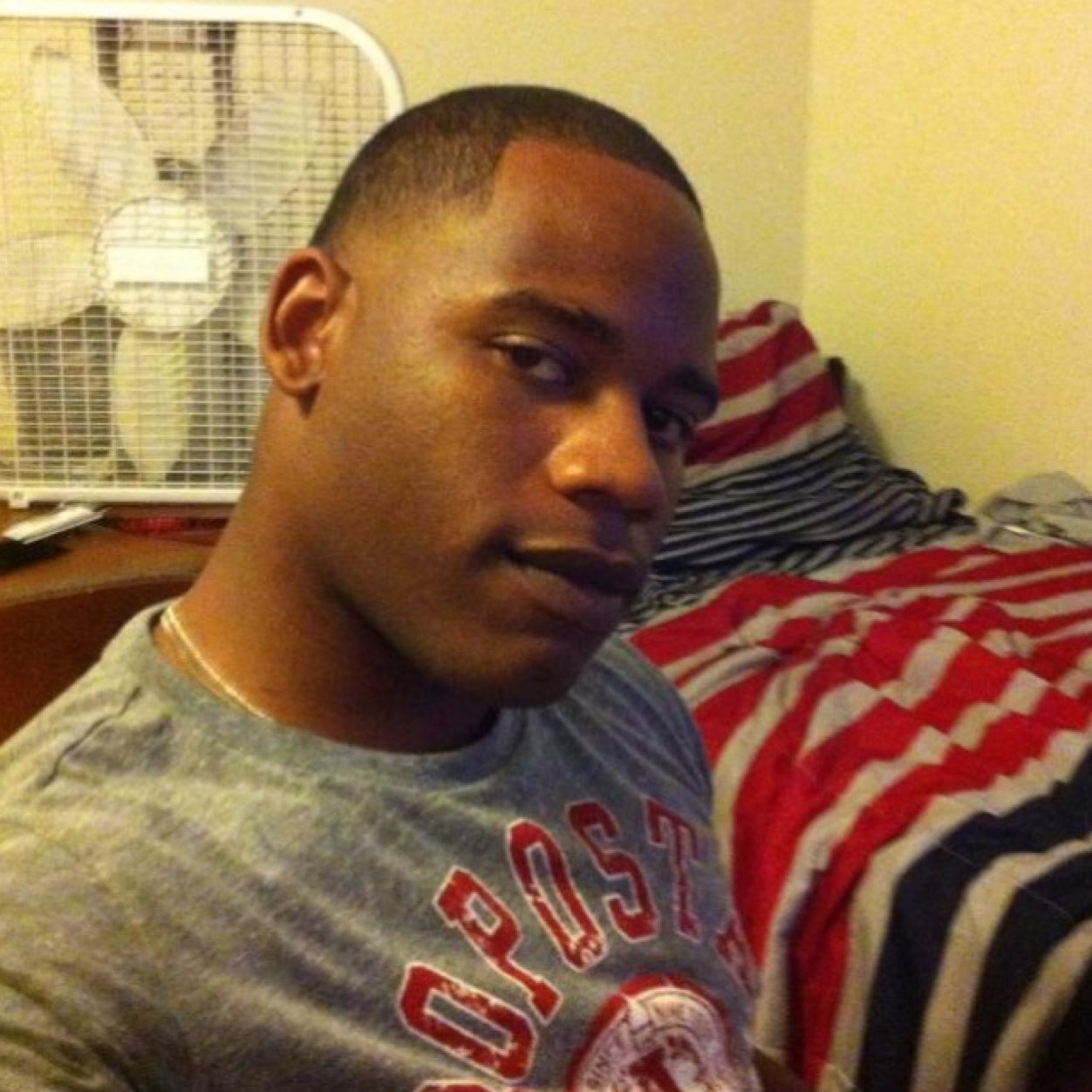 TarlandusM's profile picture. Love is giving someone the ability to hurt you but trusting them not to...