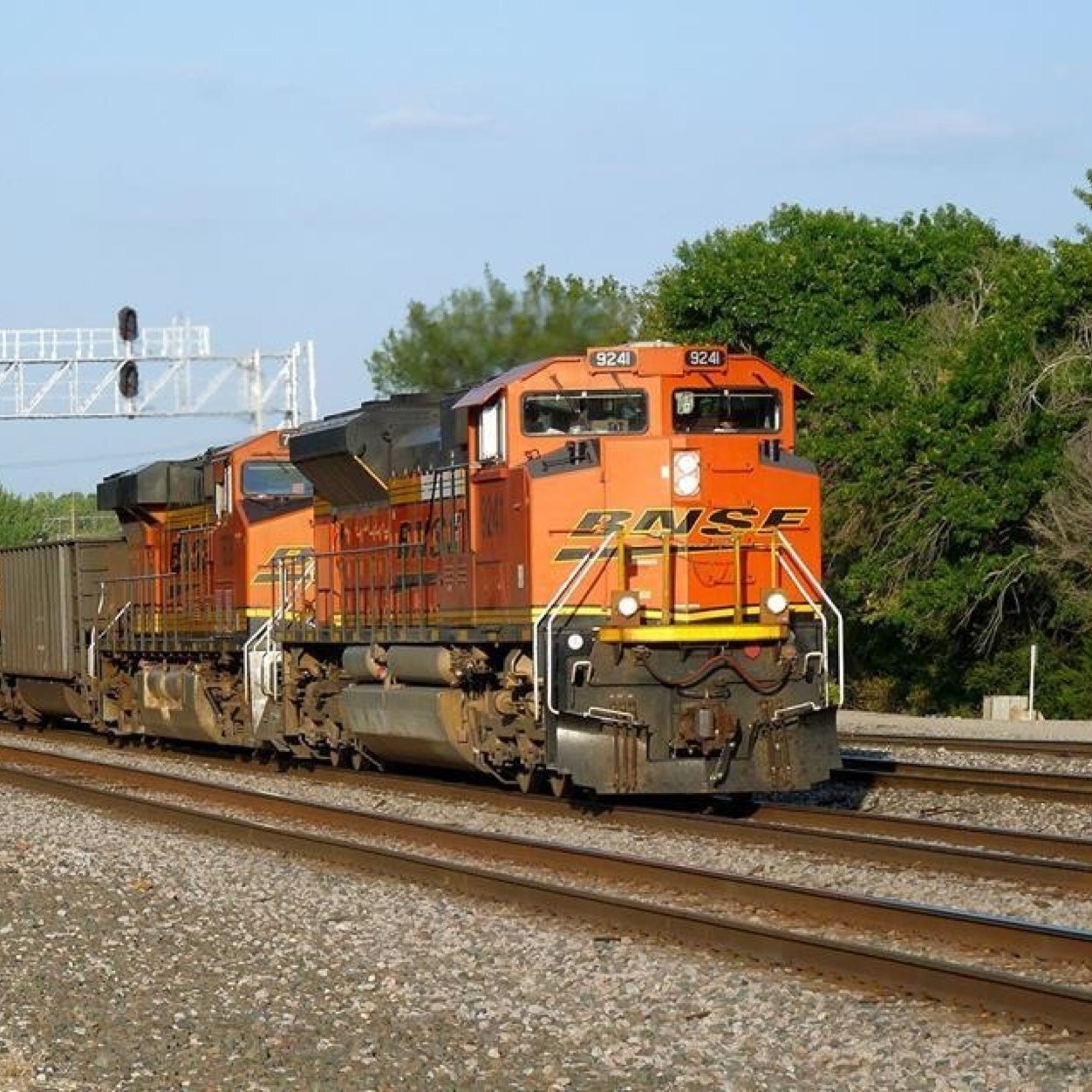 monon32s's profile picture. I LOVE MODEL TRAINS AND MORE!!!!!!!!!!