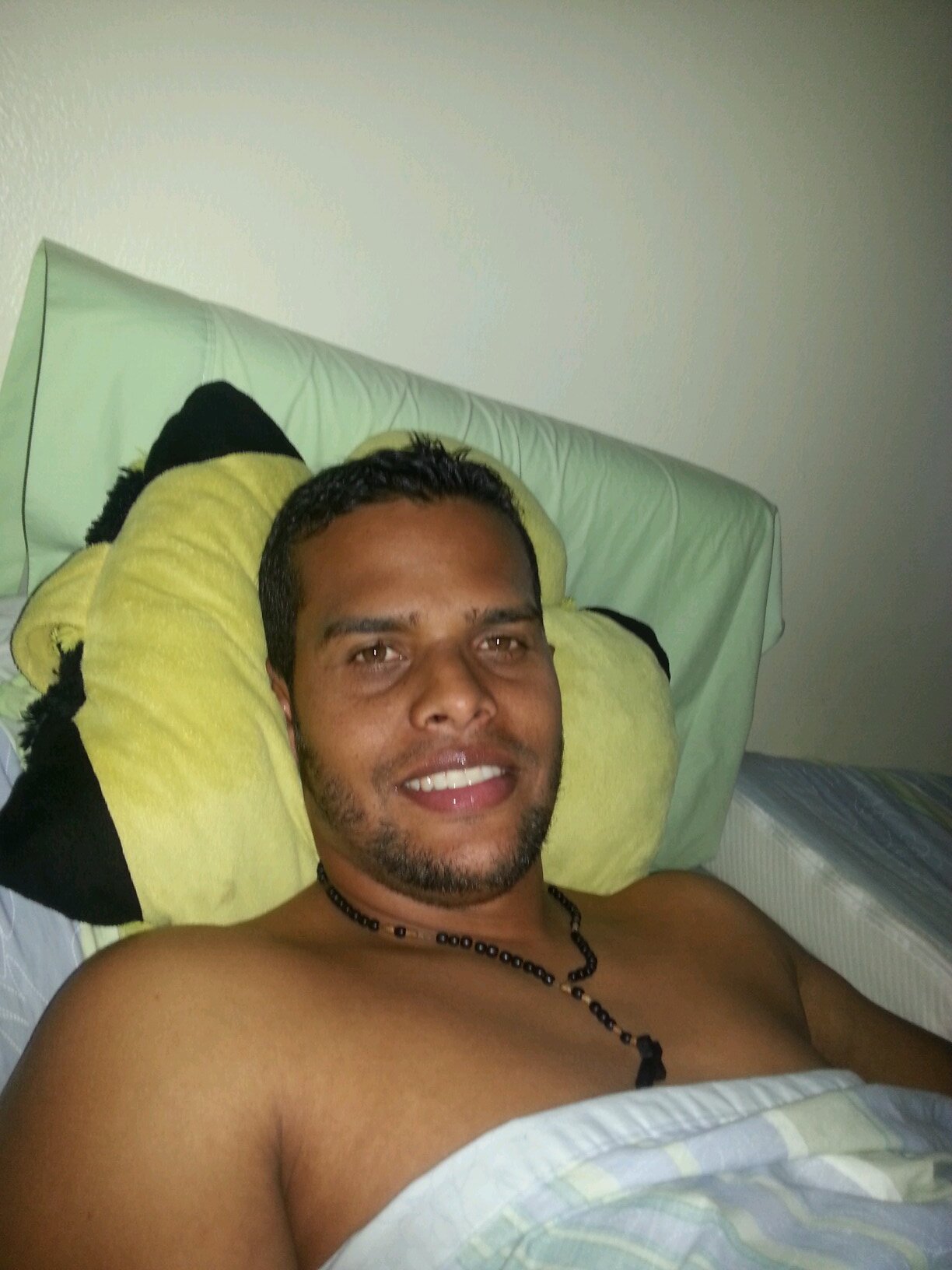 pmezones's profile picture. 