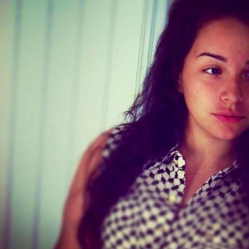 Recent Mount Holyoke Graduate. New Yorker. Athlete. Politics major. Dance. Languages and Cultures. Foodie