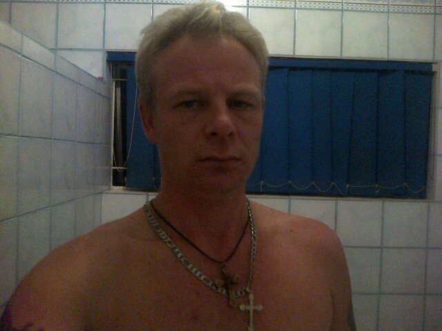 Male and always on the look for some fresh.....