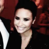 follow @demismyslut she gave you this free follow and the reminder that demi IS proud of you :)