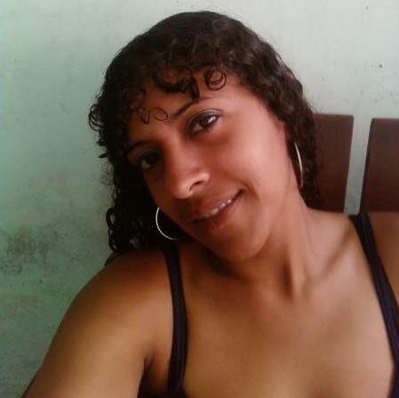 Tsu en informatica, empresaria, soñadora, 100% caraquista, cero rollos, full relax, eso si cuando me molesto pierdete!!