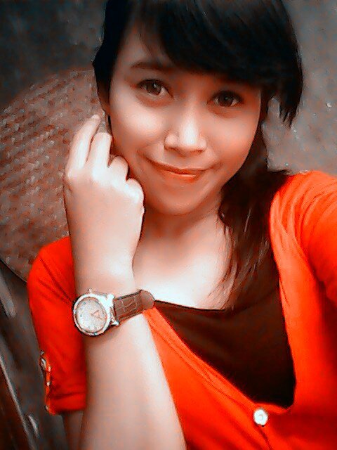 YuwanaMiecha's profile picture. Diam itu Emas