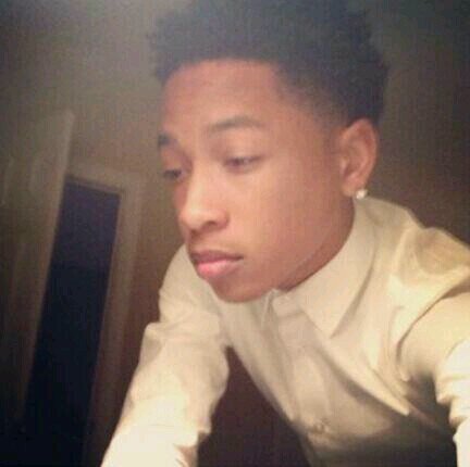 Bi it's Jay the boy that love have fun and chill living the single life oh I fvck your bitch last night ha