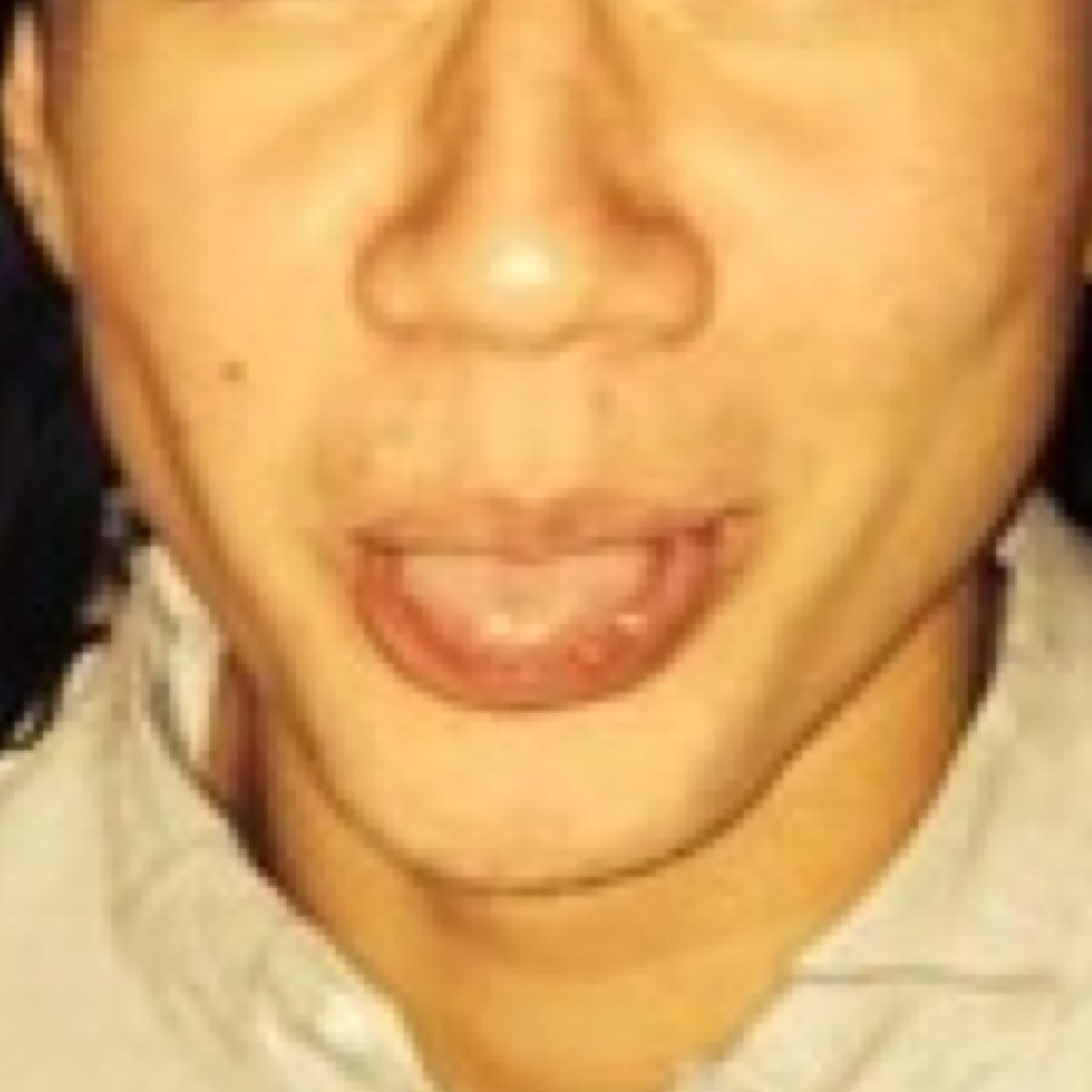 hi im calums cheekbones. Most people say im sharp and i could kill people but i promise to never do that :)