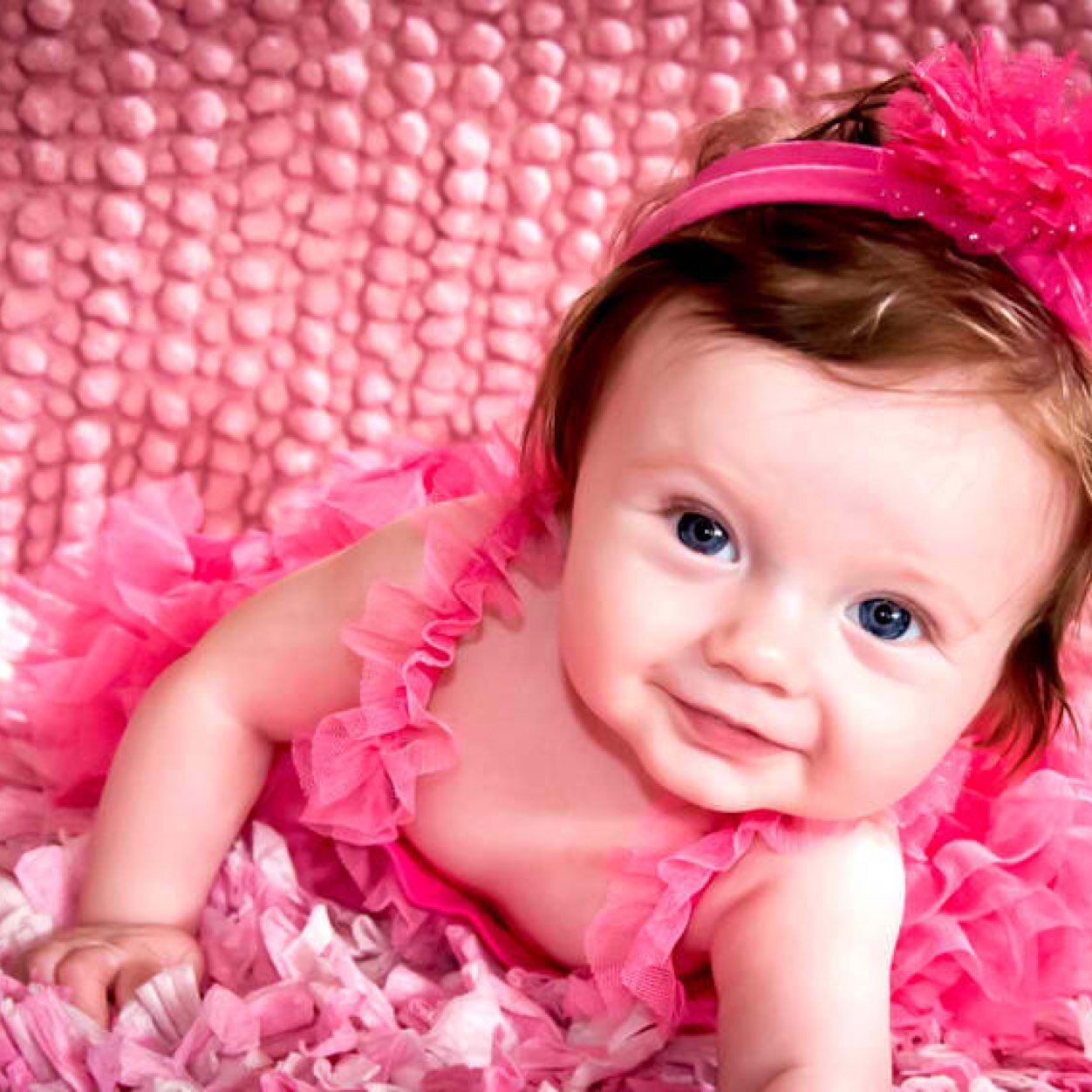 PrincessAvirl's profile picture. Was adopted by @ArdentKlaus and @EnchantingMagic  Has a older brother named Grey. Related to #Hayley #RP +21