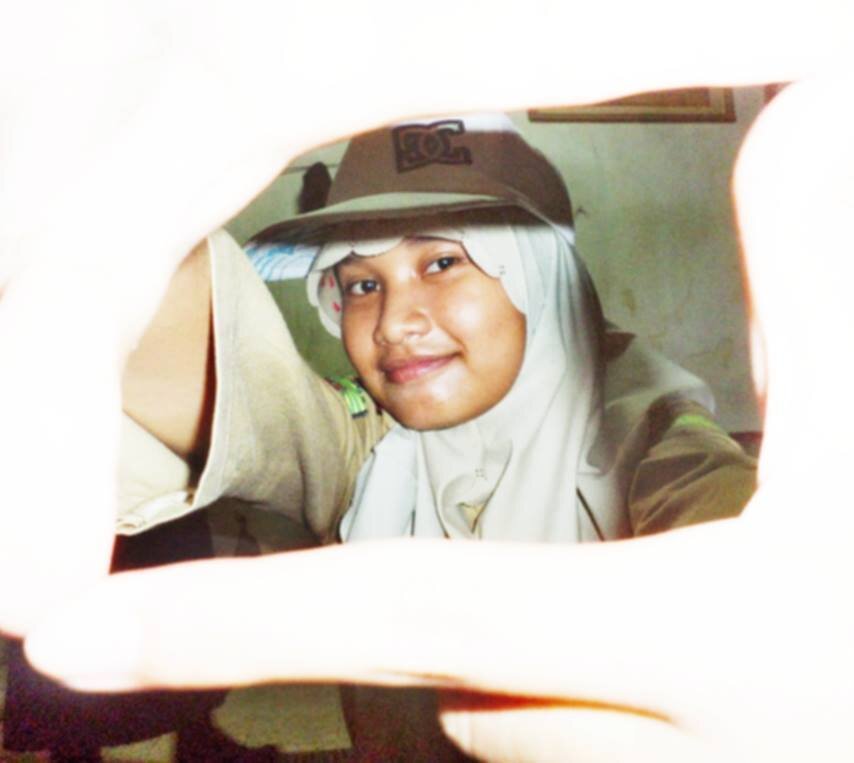 i'm tiara i'm love anime,j-pop and other.if you follow me we can talk about anime ok!!!