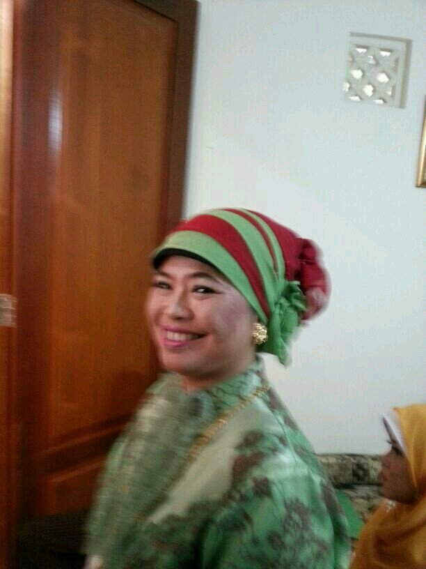Mamahnya Ndes, Mas Yogo, dan Kakak Angga