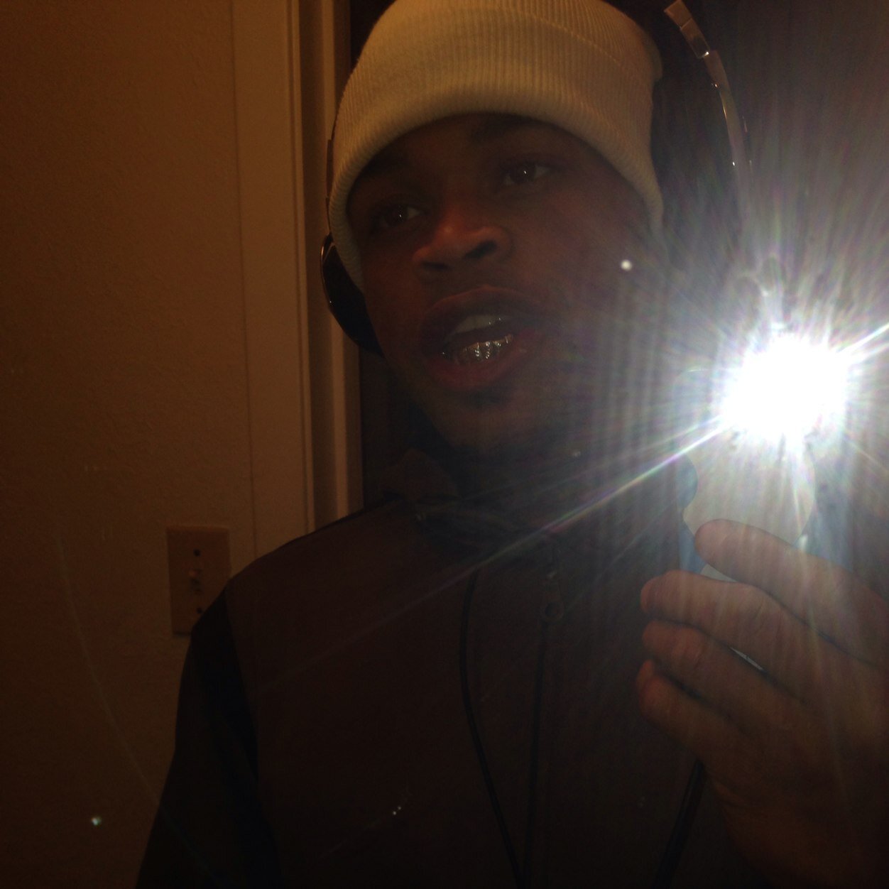 donedeal60's profile picture. 