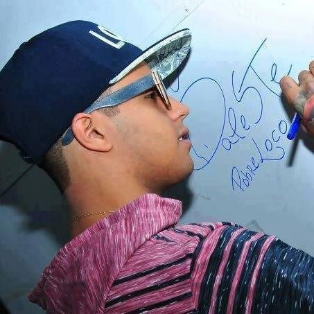 Carlosj0nathan's profile picture. 