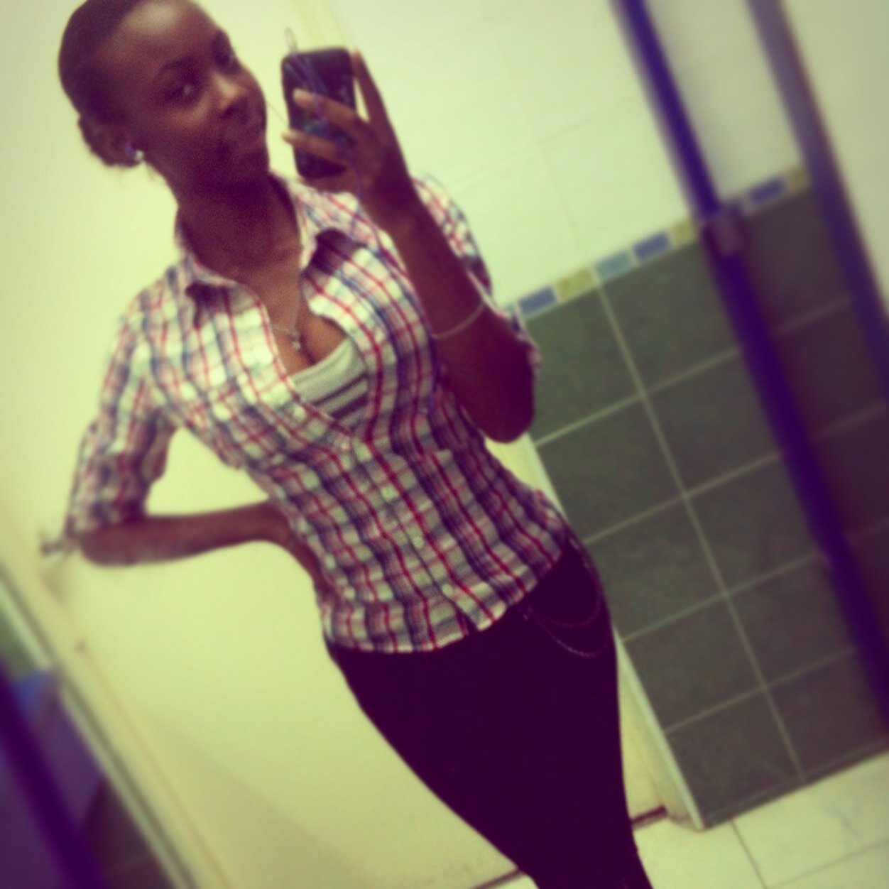 Hi am Danielle, i am a proud Jamaican :$
Follow my IG: daniiellee_k