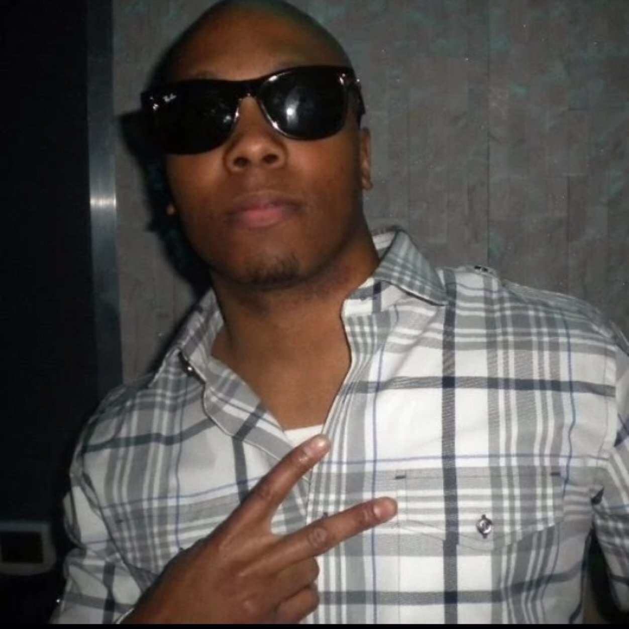 tbetter042's profile picture. 