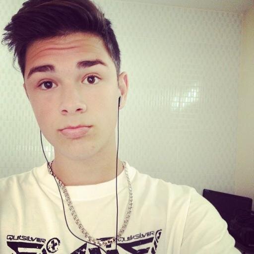 LoveYourSmileP_'s profile picture. @GabrielAvanciP Principe ♥-♥