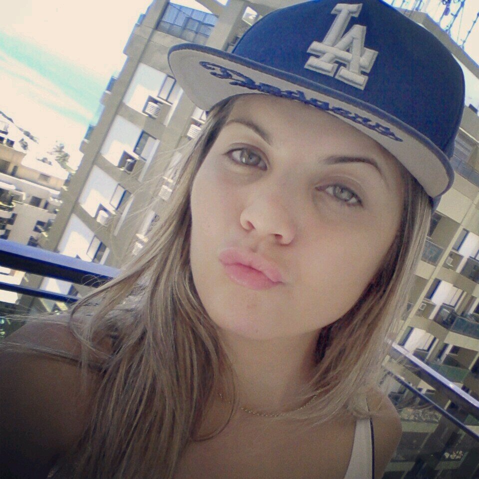 Quem se define, se limita.
