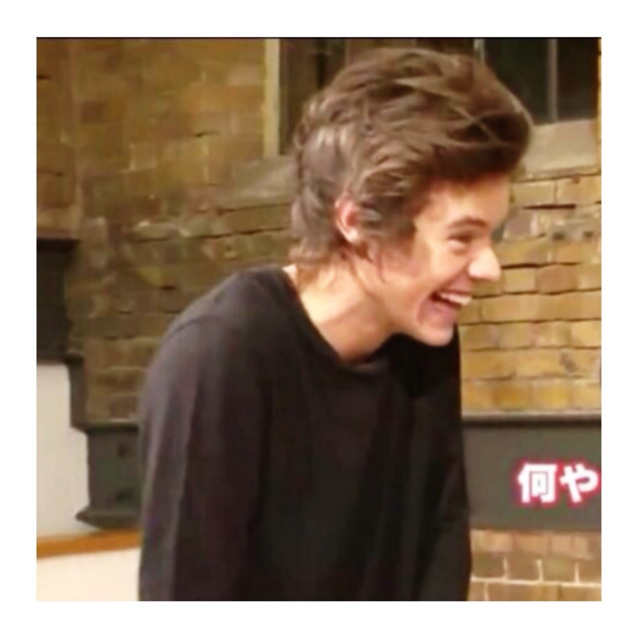[free follow] dont follow this acc, pls follow @cinnabumlou ilysm ty :) ♡