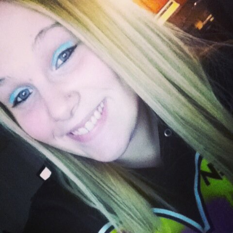 DestineeLou18's profile picture. 